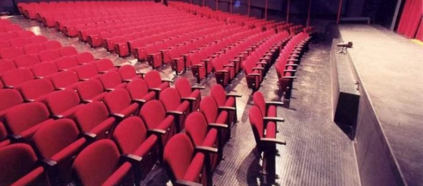 Γνωστή ενδυματολόγος καταγγέλλει ηθοποιό: «Με απειλούσε με όπλο μέχρι που έχασα τις αισθήσεις μου» (βίντεο)